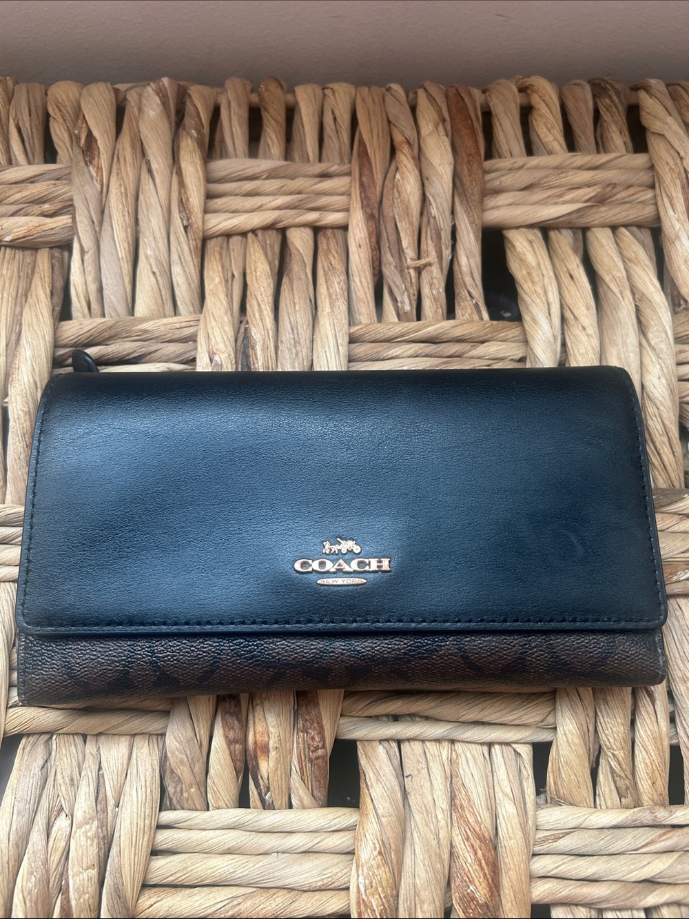COACH Black Leather Continental Wallet with Brown Signature Trim